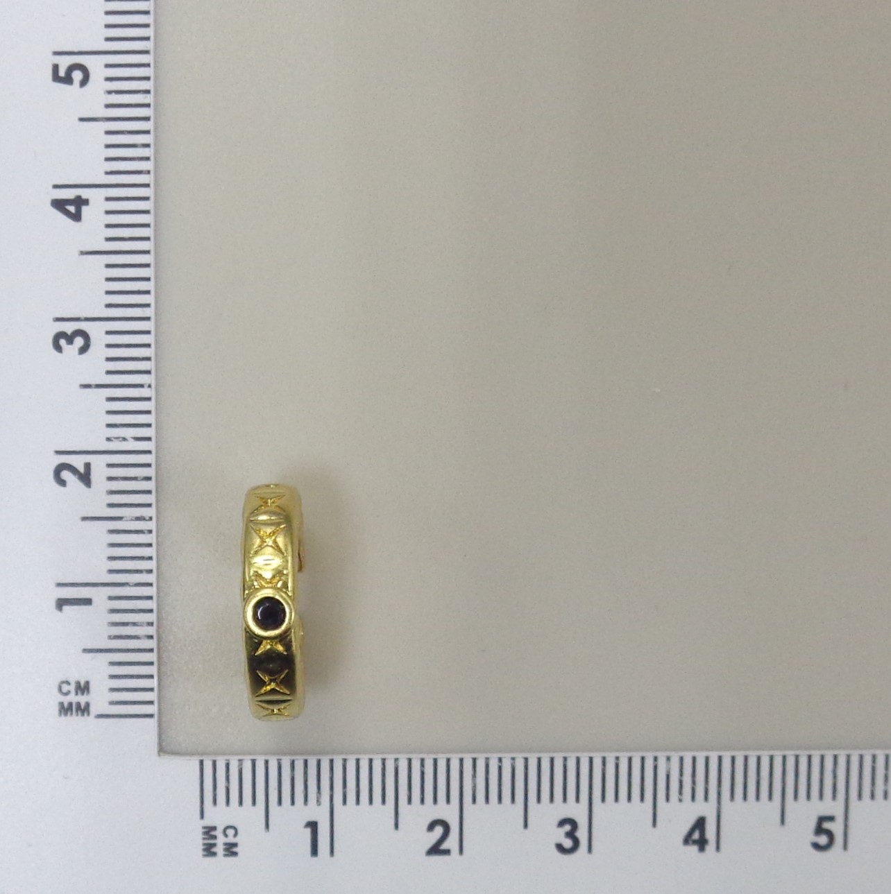 Бижутерная серьга-кафф с кубическим цирконием